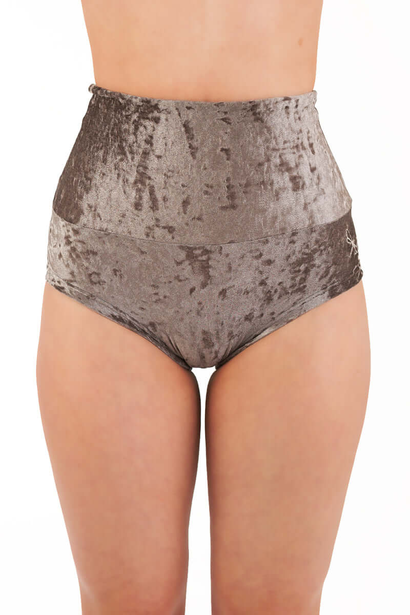 Velvet pole shorts Betty | Shorts | Color: emerald velvet | Pole Shorts | Dragonfly Pole Dance Clothing and Bikram Hot Yoga Wear
