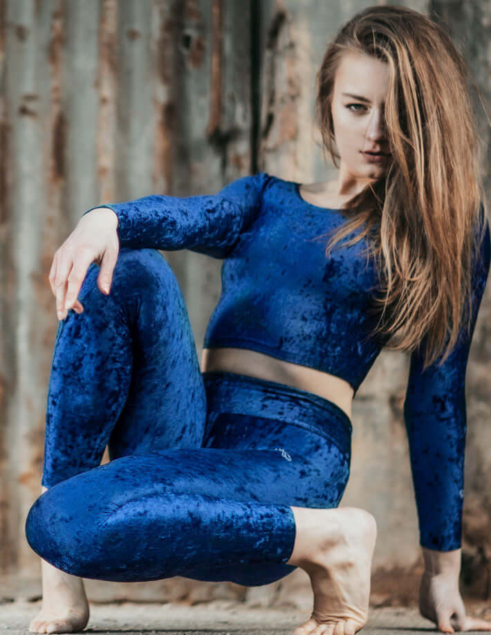 Velvet crop top Pavi | Crop Top | Color: blue velvet | Gymnastics crop top | Long Sleeve | Dragonfly Clothing and Yoga Wear