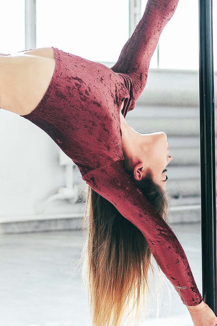 Velvet crop top Pavi | Crop Top | Color: red velvet | Gymnastics crop top | Long Sleeve | Dragonfly Clothing and Yoga Wear