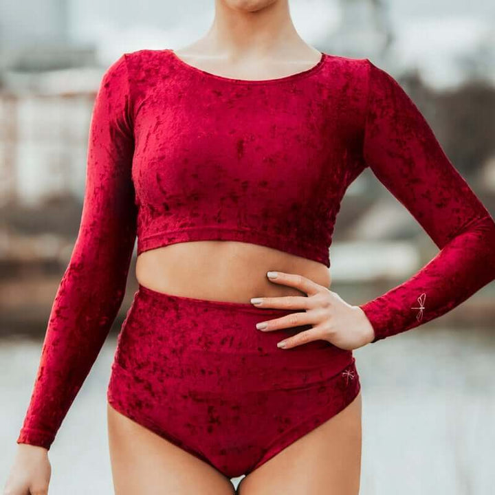 Velvet crop top Pavi | Crop Top | Color: red velvet | Gymnastics crop top | Long Sleeve | Dragonfly Clothing and Yoga Wear
